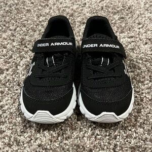 Under Amour Tennis Shoes!